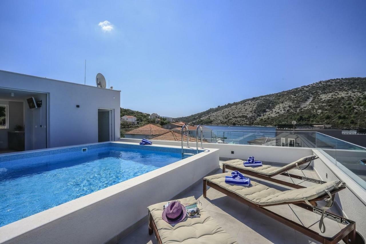 Villa Adastra Vinišće Buitenkant foto