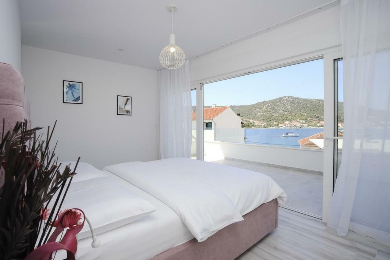 Villa Adastra Vinišće Buitenkant foto