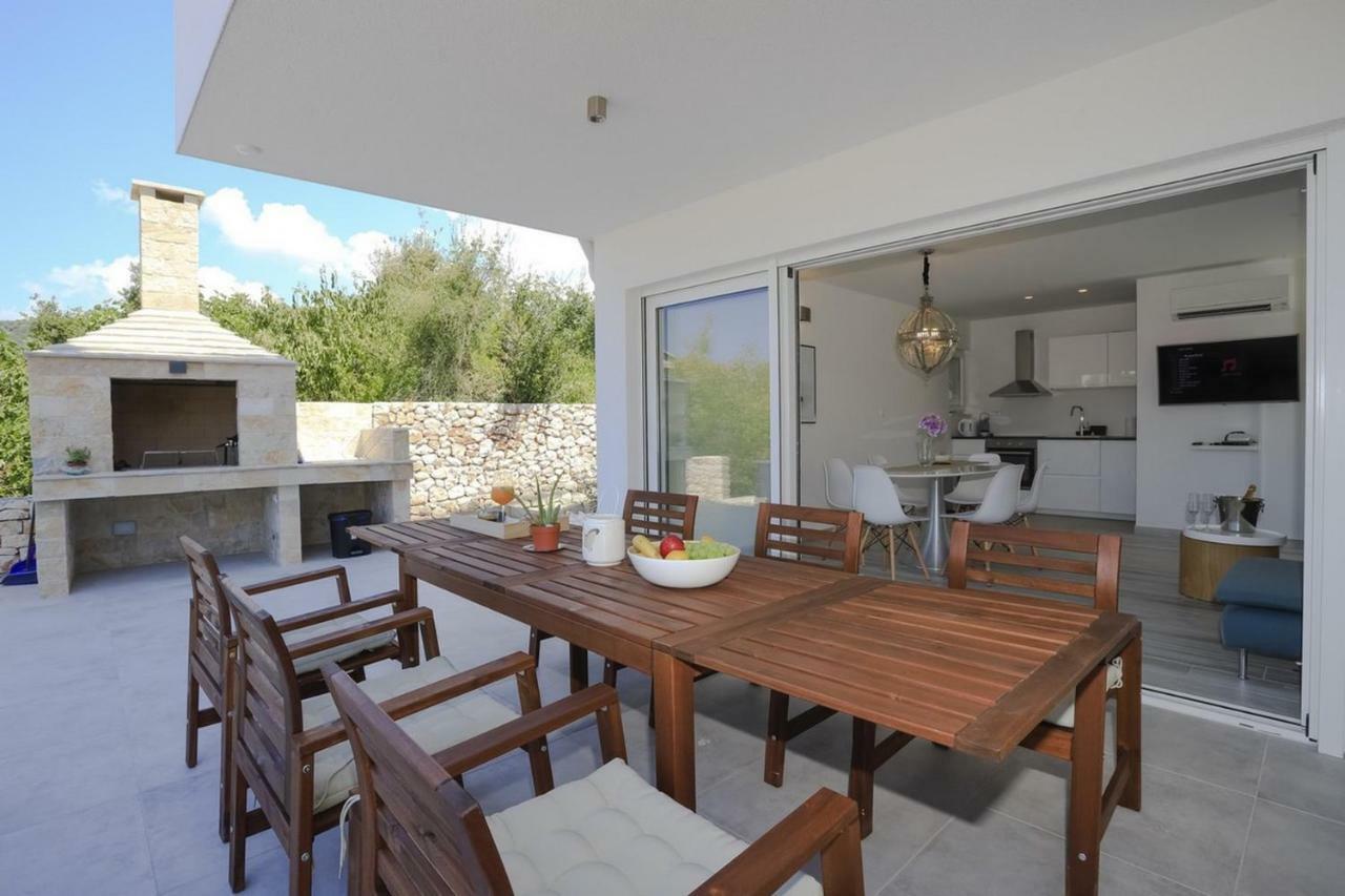 Villa Adastra Vinišće Buitenkant foto